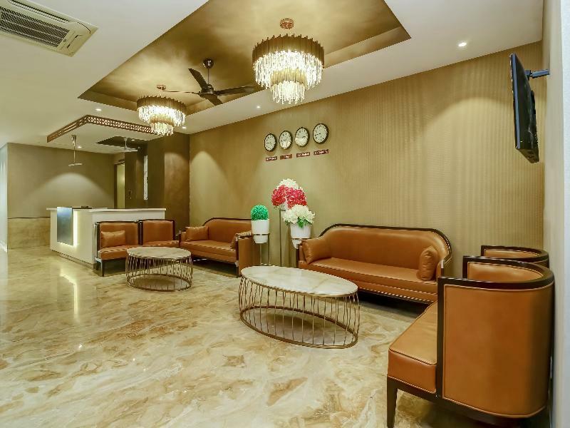 Capital O 28086 Sindhura Grand Ξενοδοχείο Χιντεραμπάντ Εξωτερικό φωτογραφία